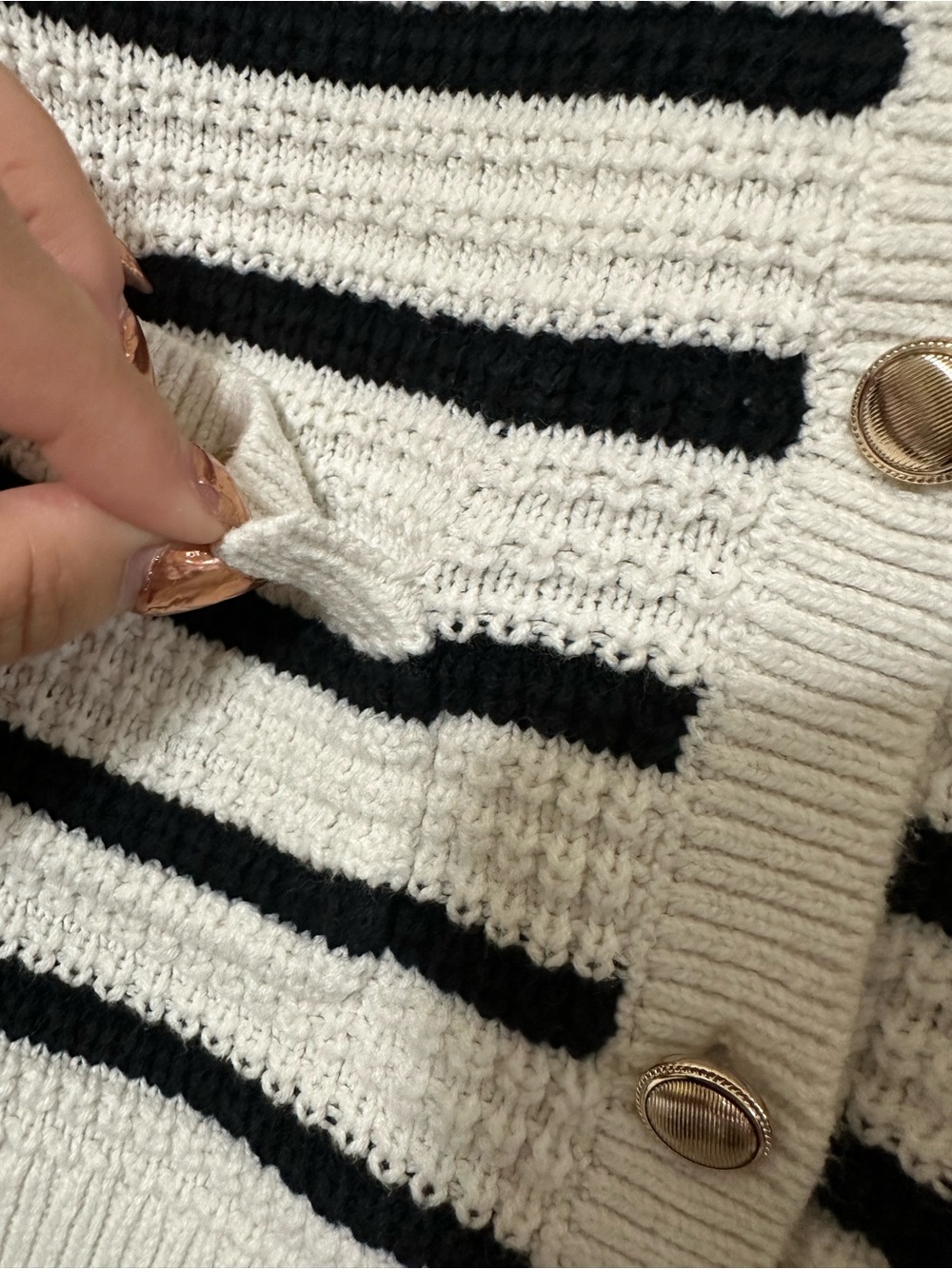 Abercrombie Kids Crochet Knit Gold Button Lady Jacket Cardigan Size 5/6 White - Picture 9 of 9